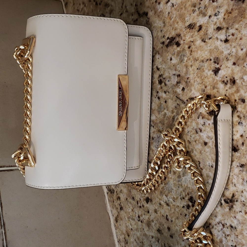 Elegant Michael Kors Cream Colored Pocketbook
